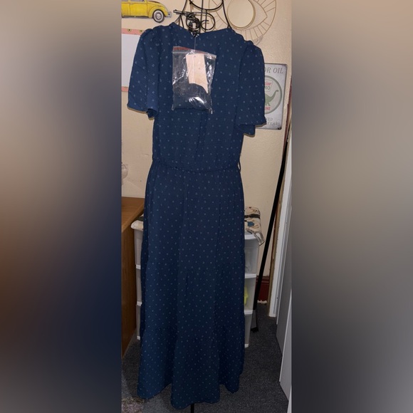 3 tier polka dot summer dress with belt..(NWT) size medium - Picture 6 of 6